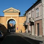 Porta Santi