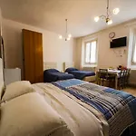Porta Santi Bed & Breakfast 3*
