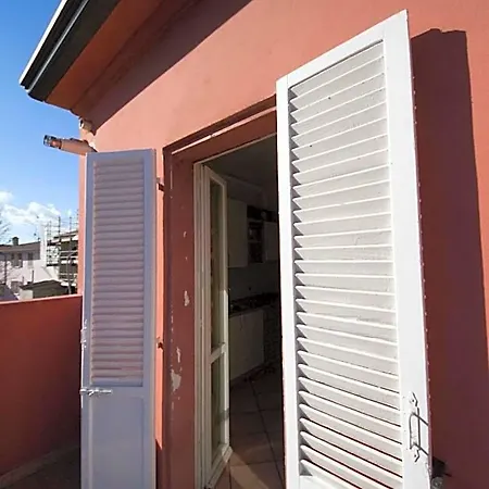 Porta Santi לינה וארוחת בוקר