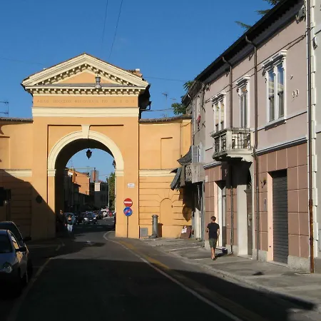 Porta Santi